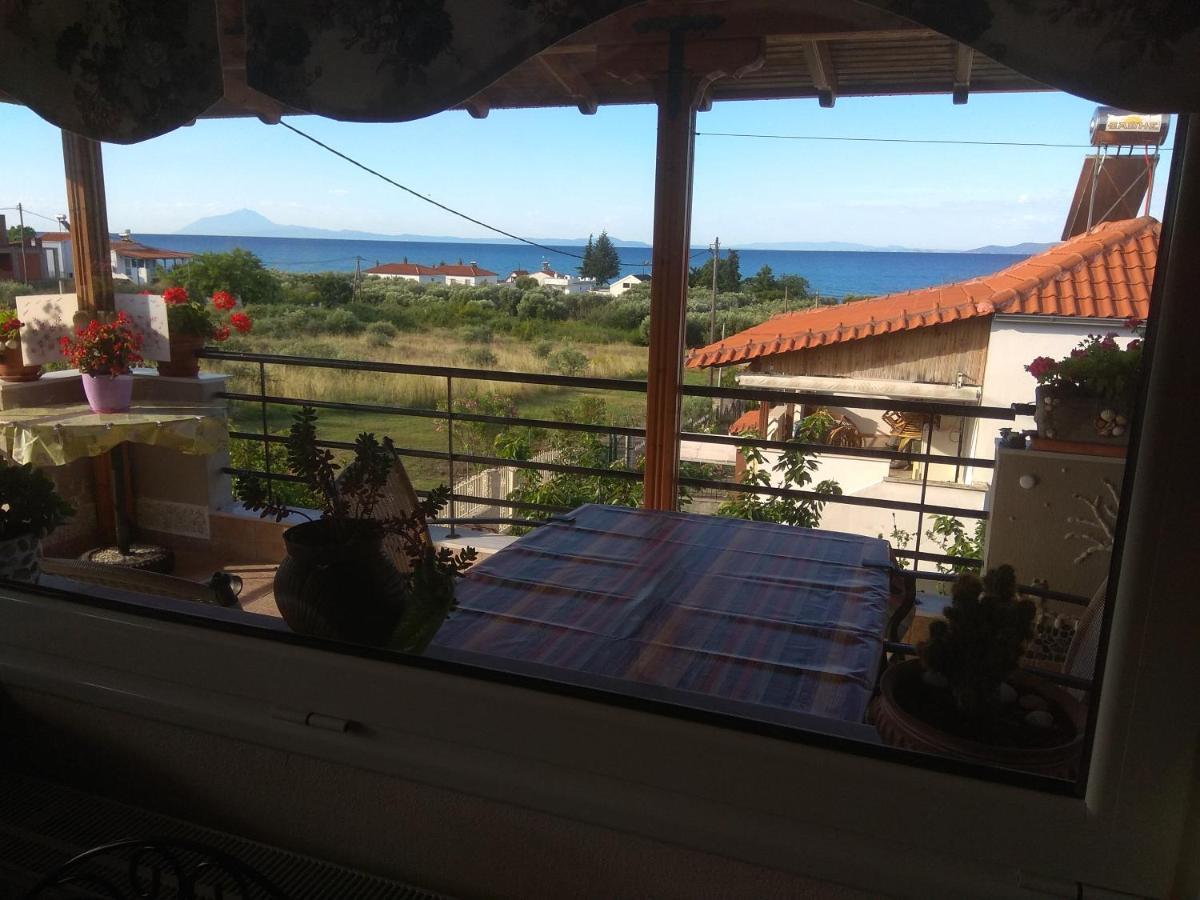 Adam'S Holiday House 2019 Kariani Bagian luar foto