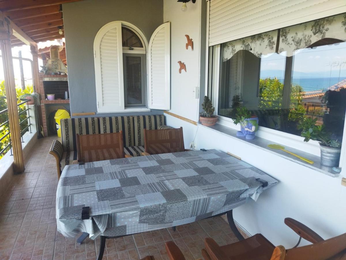 Adam'S Holiday House 2019 Kariani Bagian luar foto