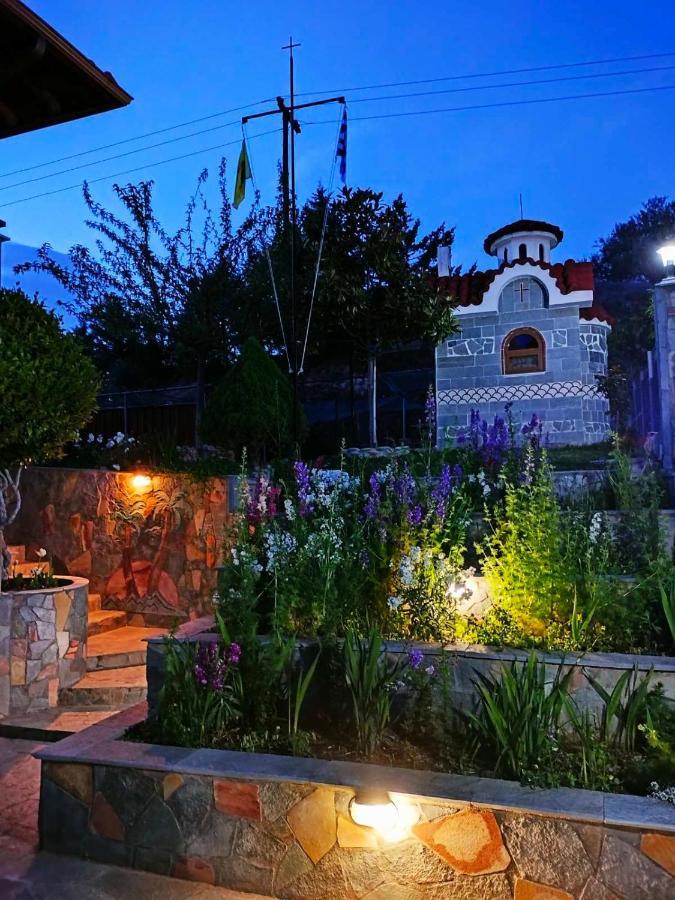 Adam'S Holiday House 2019 Kariani Bagian luar foto