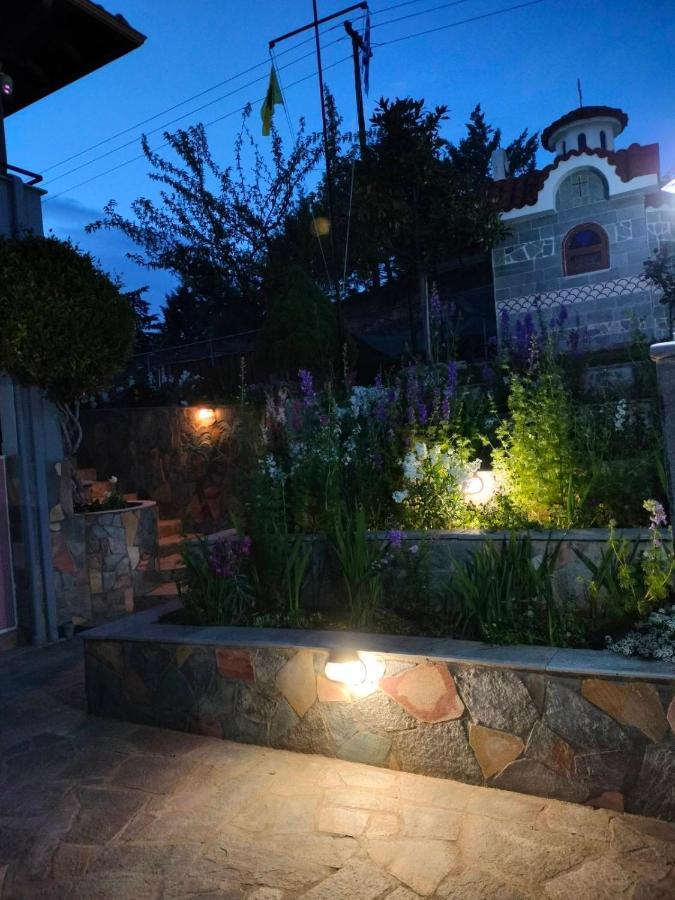 Adam'S Holiday House 2019 Kariani Bagian luar foto