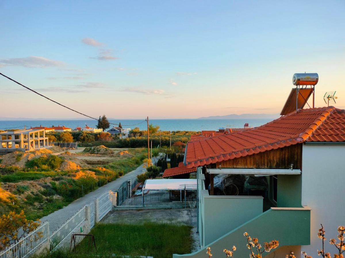 Adam'S Holiday House 2019 Kariani Bagian luar foto