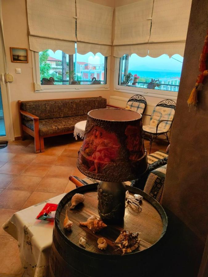Adam'S Holiday House 2019 Kariani Bagian luar foto