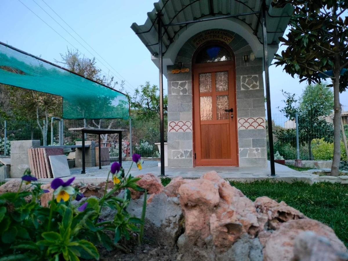 Adam'S Holiday House 2019 Kariani Bagian luar foto