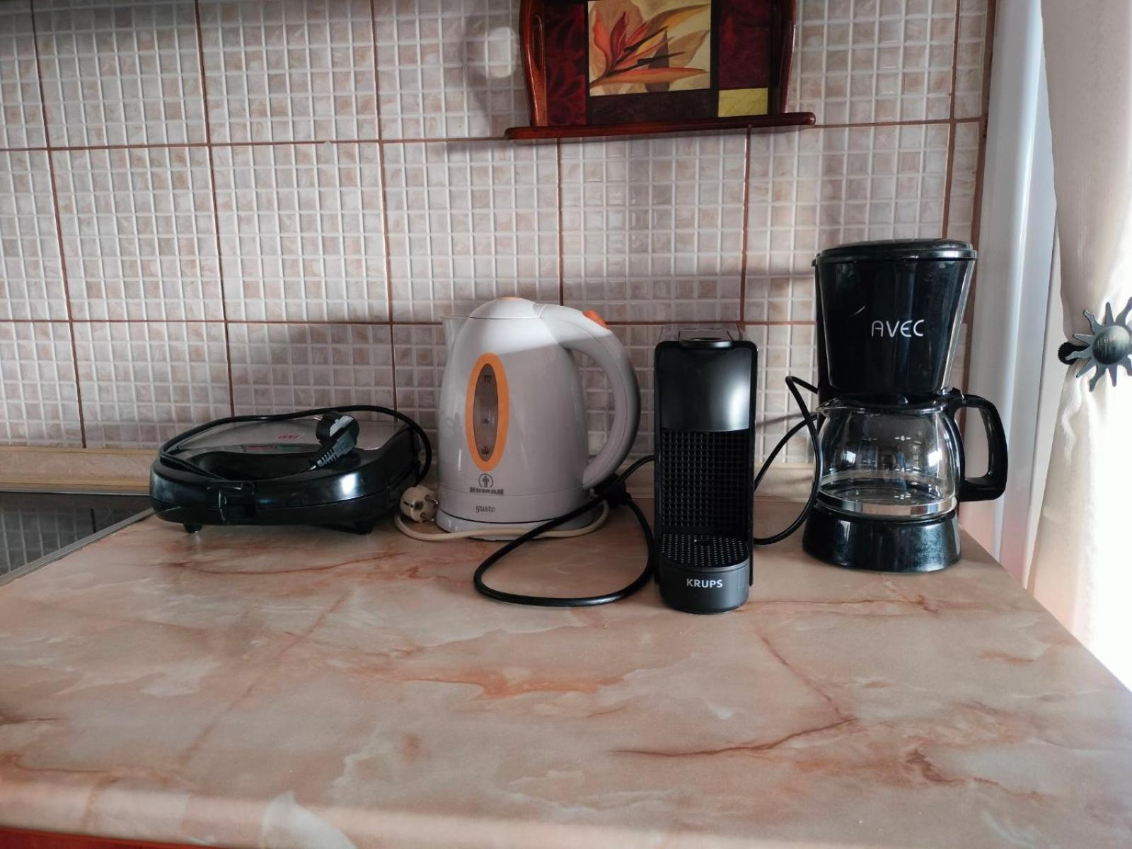 Adam'S Holiday House 2019 Kariani Bagian luar foto