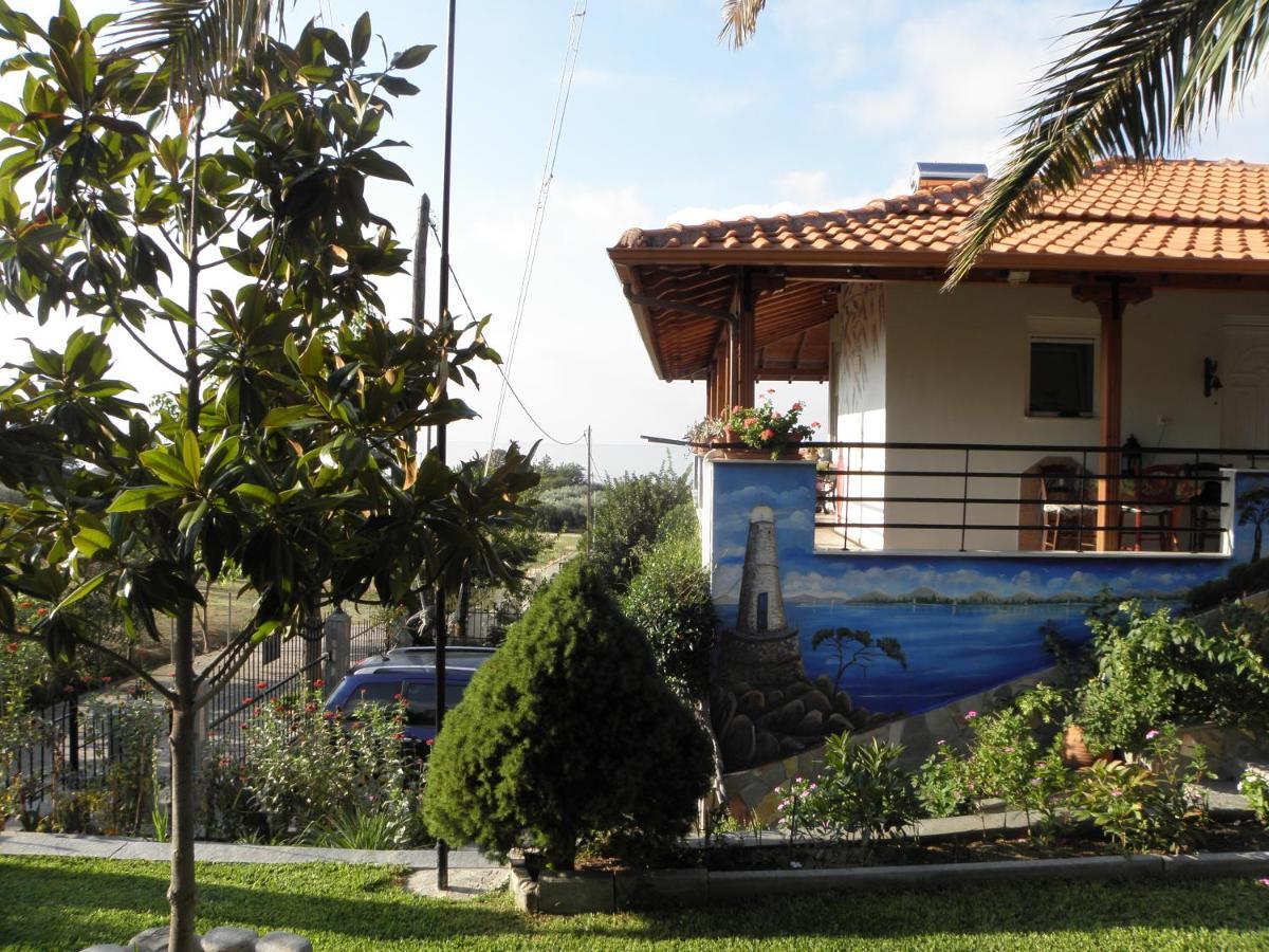 Adam'S Holiday House 2019 Kariani Bagian luar foto